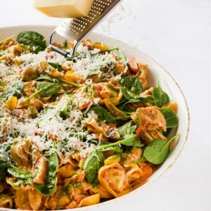 Tortellini - ricotta - spinazie - saus kerstomaten